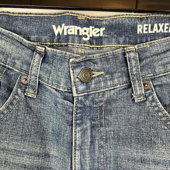 Wrangler Men’s Relaxed Fit Straight Leg Jeans Size 33 x 32 Blue Medium Wash NWT - Picture 7 of 9
